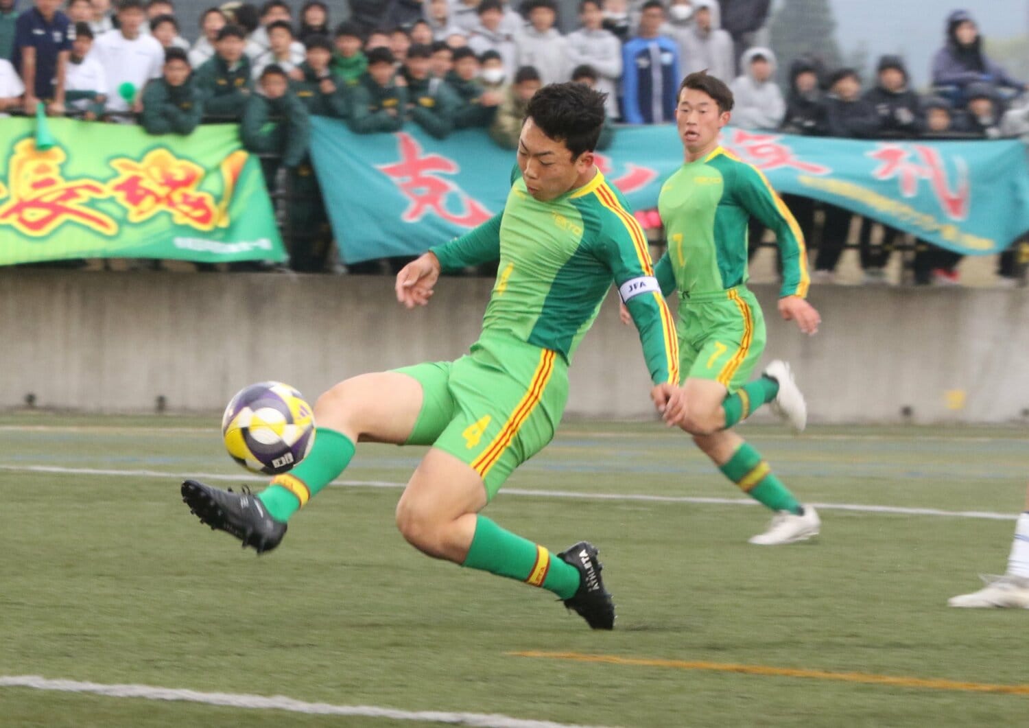 帝京長岡高校のDFラインを支える桑原脩斗。札幌U-15時代から鍛え上げたフィジカルが武器