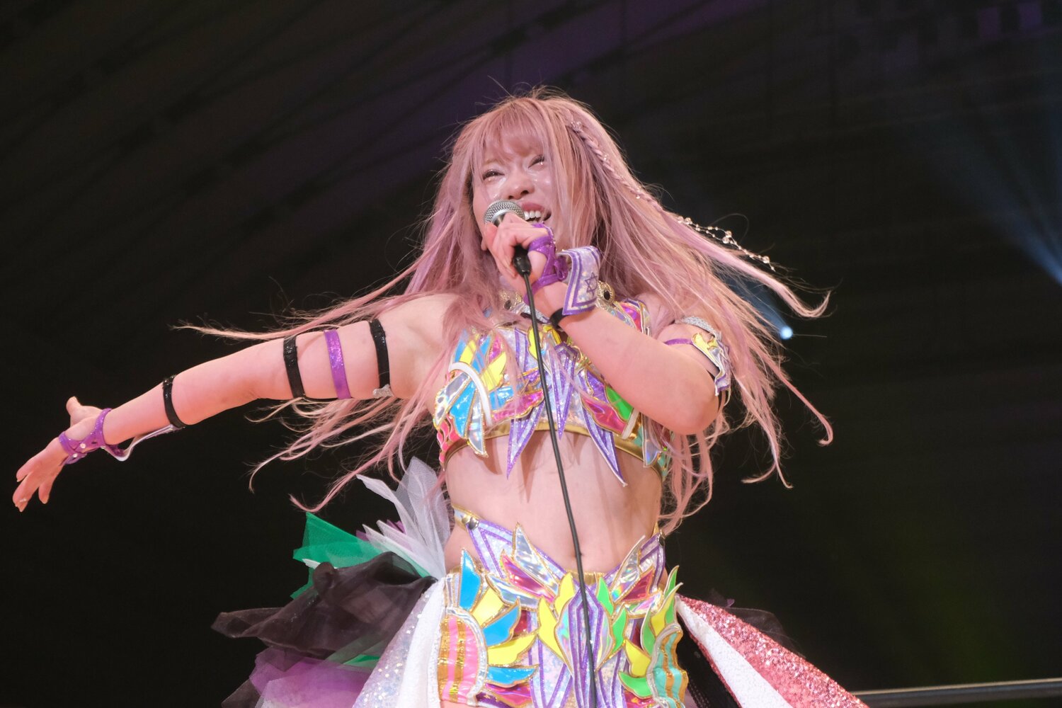 試合後のマイクではとびきりの笑顔を見せた