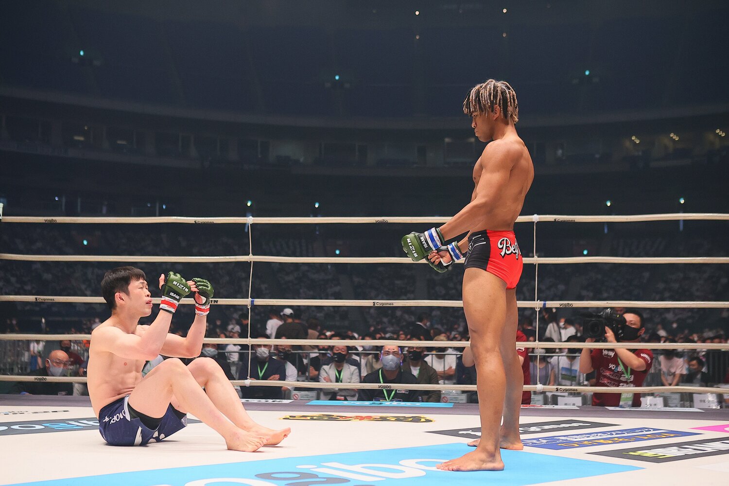 弥益ドミネーター戦ではグラウンドに付き合わなかったベイノア。MMAファイターとしての進化を見せられるか　©RIZIN FF