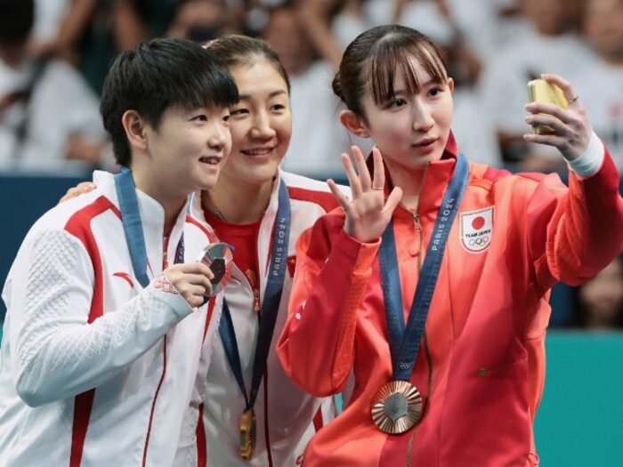 パリ五輪「中国の圧倒的存在感」は競技以外でも…対して日本は？「じつは“あのチェーン店”が大人気。だが…」パリで記者が見た“もどかしい現実”＜Number Web＞ photograph by Getty Images