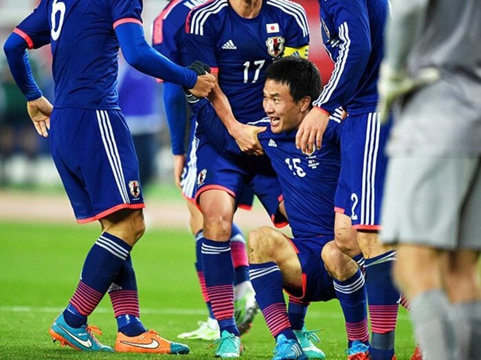 「CBでは世界で通じないと痛感した」今野泰幸、ボランチで再び世界へ。＜Number Web＞ photograph by AFLO