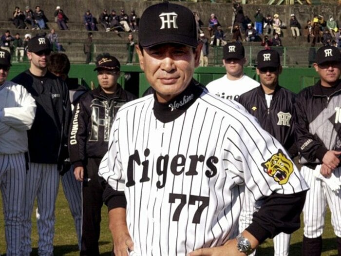 〈阪神〉星野仙一“非情24人リストラ”の舞台ウラ…汚れ役の“嫌われた元控え捕手”が「オレには悪いヤツに思えん」の言葉に号泣した日<Number Web> photograph by JIJI PRESS