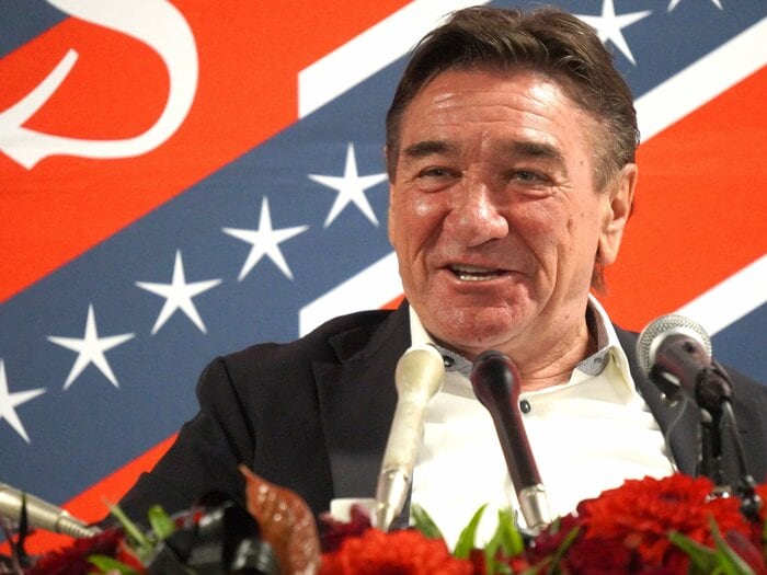 「95％、監督業から引退する」J2降格・札幌を退任したミシャ監督の真意は？ 「J1指揮600試合」は見られないのか…直撃に語った「残り5％」の意味＜Number Web＞ photograph by Kei Sato