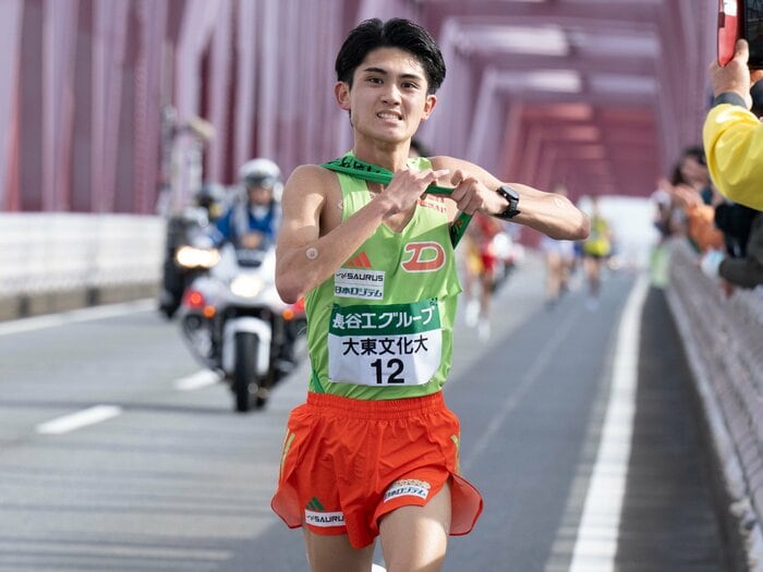 「今度こそ主役のひとりになりたい」大東文化大学のキーマン・棟方一楽が箱根駅伝“花の2区”でシード権獲得に向け発揮する勝負度胸＜Number Web＞ photograph by Yuki Suenaga