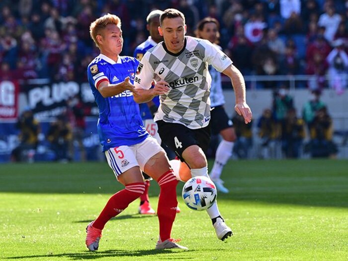 連続PK失敗より注目。神戸の充実とフェルマーレンがJで学ぶ「驚き」。＜Number Web＞ photograph by Getty Images