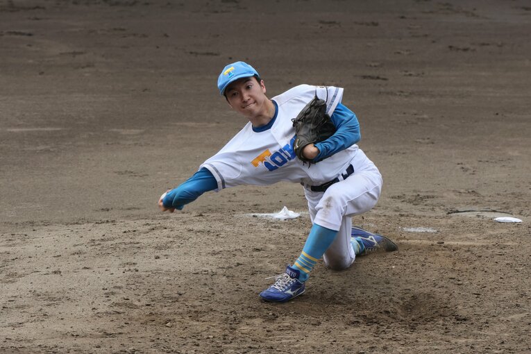まるで芸術…美しき渡辺の投球フォーム（連続写真／30枚強）　©Shigeki Yamamoto