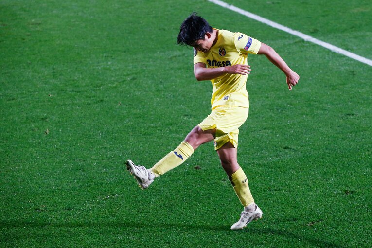 チャンスを逃して悔しがる久保©Daisuke Nakashima