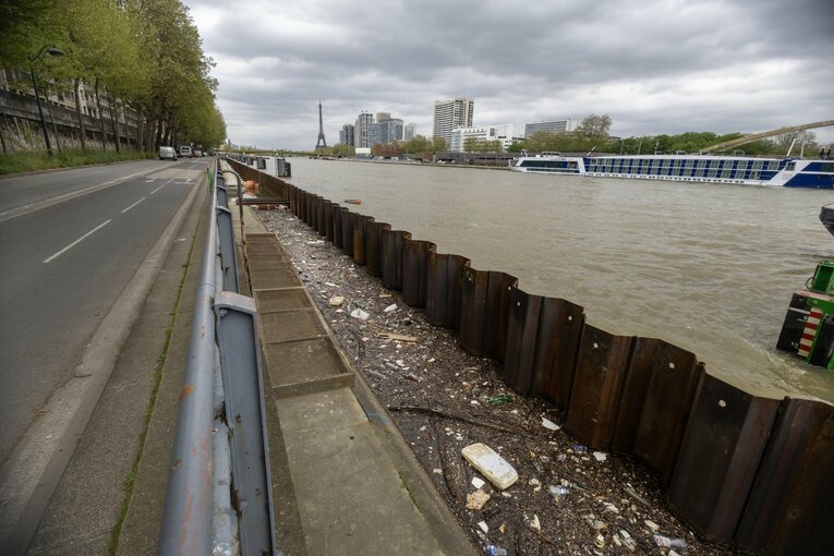 2024年4月のセーヌ川。キレイとは言い難い（スクロールすると他の写真もご覧になれます）　©Getty Images