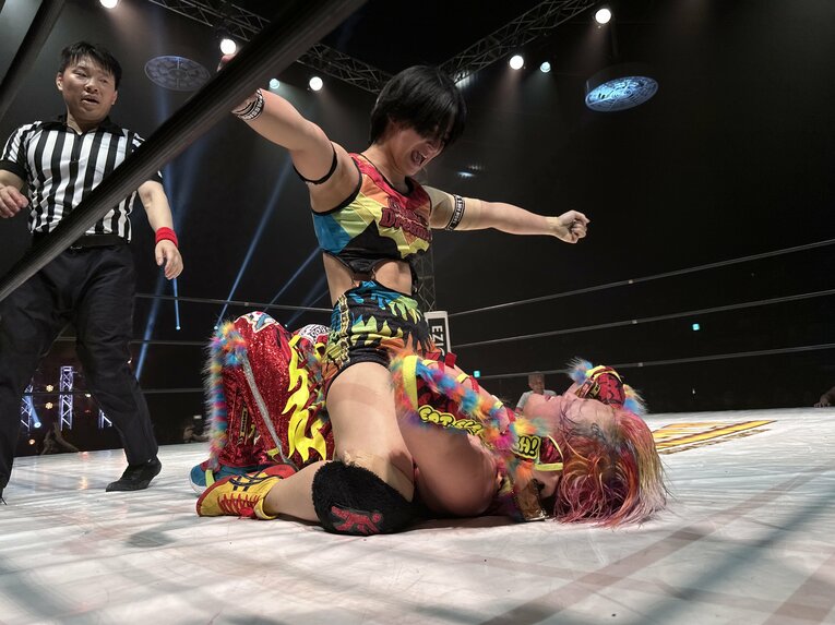 高橋奈七永との“1分間の対戦”ではフォール勝ち