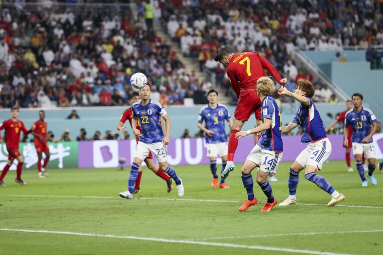 スペイン戦、モラタにゴールを決められる　©Kaoru Watanabe／JMPA