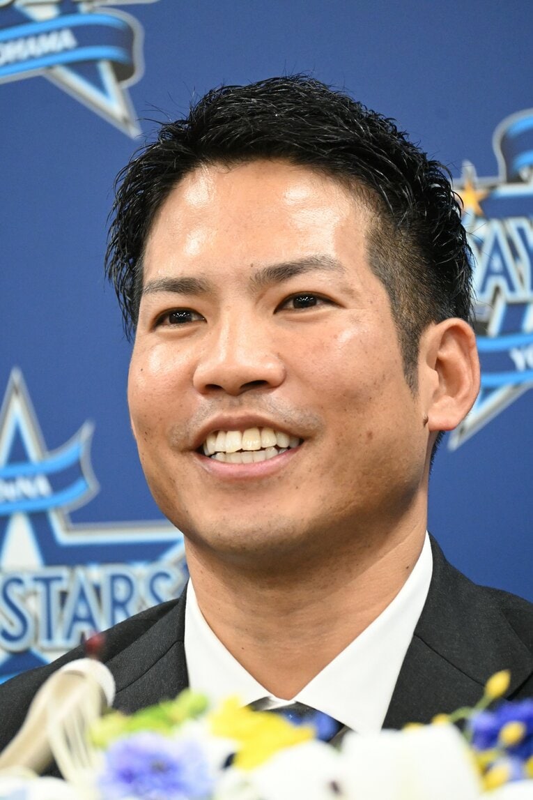 自ら希望してベイスターズで「退団会見」にのぞんだ桑原　©JIJI PRESS