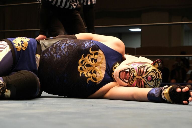 デビュー以来、最大の苦戦を味わったタイガー・クイーン。その目には涙が浮かんでいたと彩羽は言う