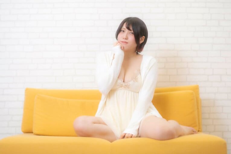 林下詩美の別人格・中野ぅたみ（写真をクリックするとその他の「特別グラビア」もご覧になれます）