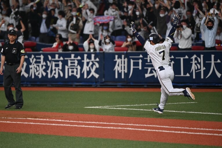 日本シリーズ第5戦、サヨナラホームランの瞬間　©︎Naoya Sanuki