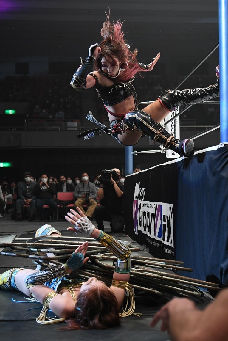 上谷沙弥vs.KAIRI