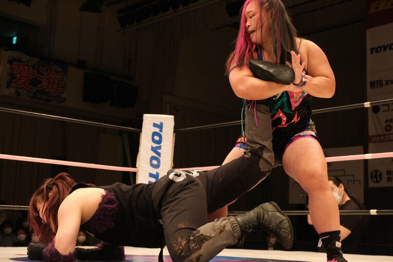 センダイガールズの11.23後楽園大会メインにて行われた「チーム200キロ」橋本千紘&優宇vsアンドラス宮城&響