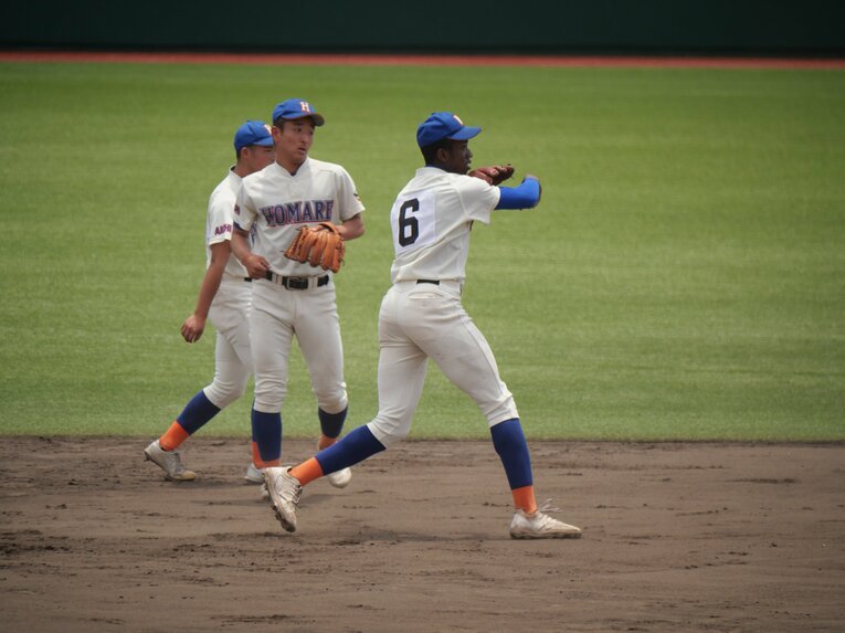 1年前は“ドラフト1位”と予想できなかった…ソフトバンクが指名公表「イヒネ・イツア」とは何者か？ 守備の名手は“課題あり”とキッパリ(11)