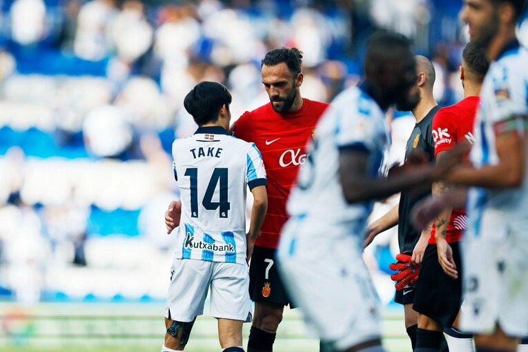 かつてマジョルカの前線で共に戦ったムリキと　©Daisuke Nakashima