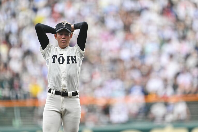 力投する大阪桐蔭・川原　©Nanae Suzuki