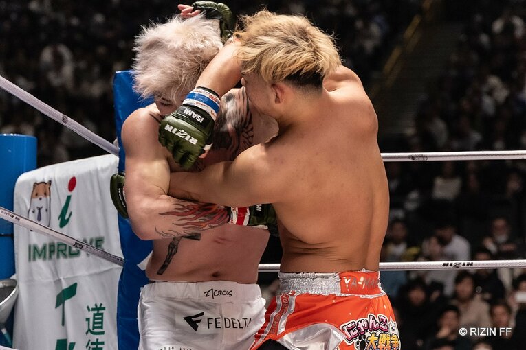 『RIZIN45.』平本蓮vs.YA-MAN　©RIZIN FF