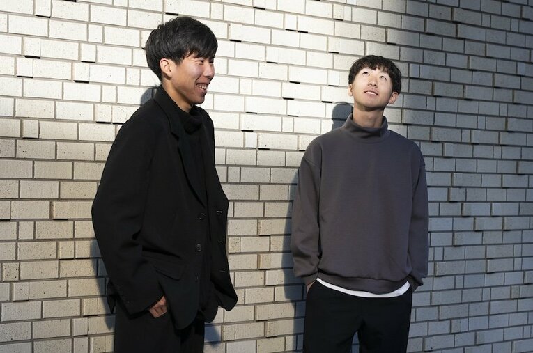 1万mでパリ五輪代表を争い、トヨタ自動車のチームメイトでもある田澤廉（左）と太田智樹 ／ photograph by Tomosuke Imai