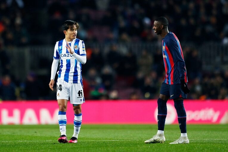 「クボのことは知ってるよ」バルササポに久保建英が笑顔で… 放送なしが惜しい「名手ブスケッツが声を荒げた」鮮烈プレー〈現地撮影〉(60)