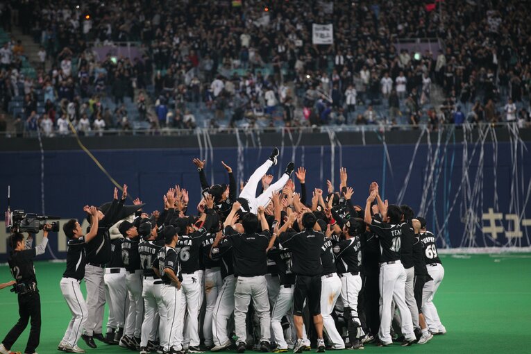 2010年日本シリーズから　©BUNGEISHUNJU