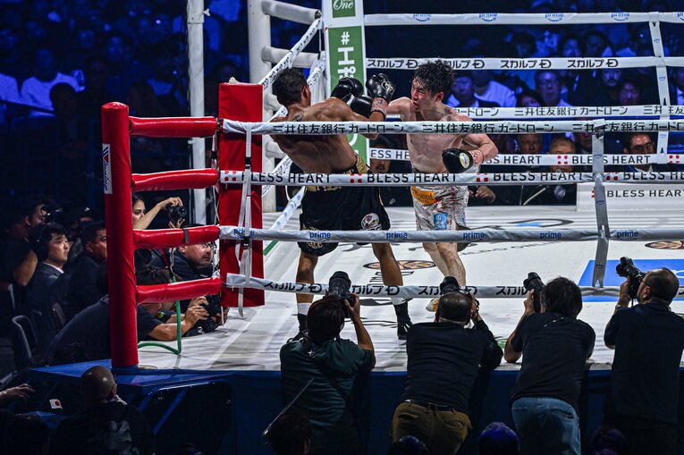 寺地拳四朗vs.クリストファー・ロサレス（WBC世界フライ級タイトルマッチ）©Takuya Sugiyama