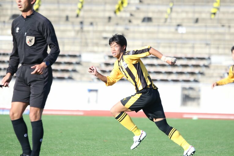 選手権で見た前橋育英高校に憧れを抱いたという徳永。2年から主軸として活躍してきた　©︎Takahito Ando