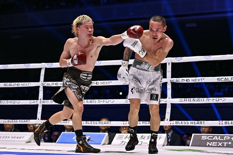 5ラウンドで足を使ってペースを変え主導権を握った那須川天心　©️Hiroaki Finito Yamaguchi