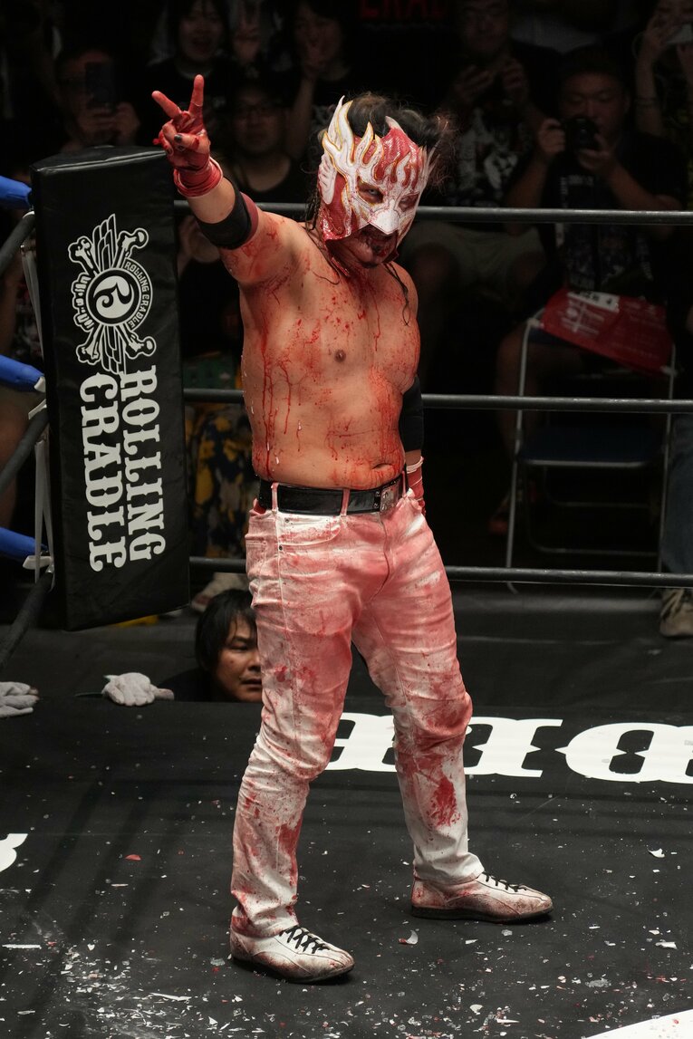 試合後のエル・デスペラード　©Masashi Hara