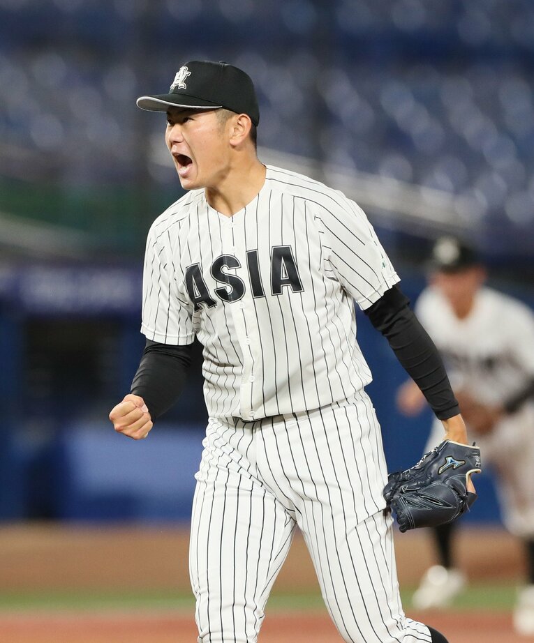 【投手編】4位 青山美夏人（亜細亜大〔横浜隼人高〕・183cm94kg・右投右打）　©JIJI PRESS