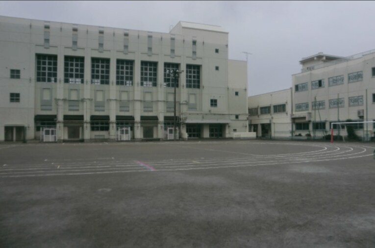 野球をするには“激セマ”な上一色中のグラウンド／上一色中学HPより引用