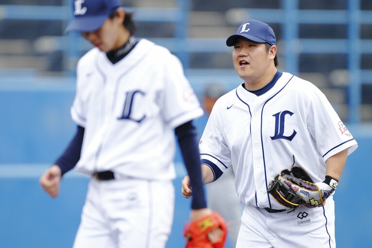 「サンペイ、三振してもいいからさ」“おかわりくん”ブレイク前夜の西武・中村剛也を救った言葉《祝・史上14人目の450本塁打》(58)