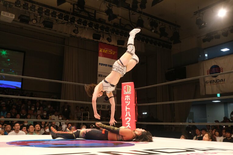 「見栄えなんて関係ない」人気女子レスラー・安納サオリが見せた“底知れないタフさ”…岩田美香戦前、母親に告げられた「勝つまで帰ってくるな」(57)