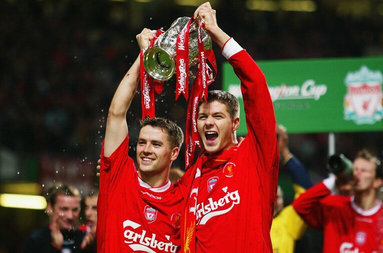 マイケル・オーウェン＆スティーブン・ジェラード ／ photograph by Getty Images