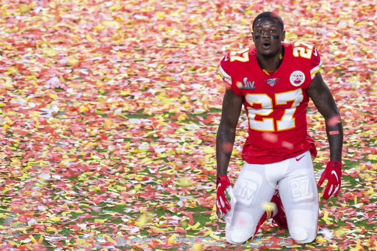 2020年のスーパーボウル。チャンピオンを祝福するコンフェティ＝紙吹雪。じつは、その紙にツイートが印刷されていた　©Getty Images