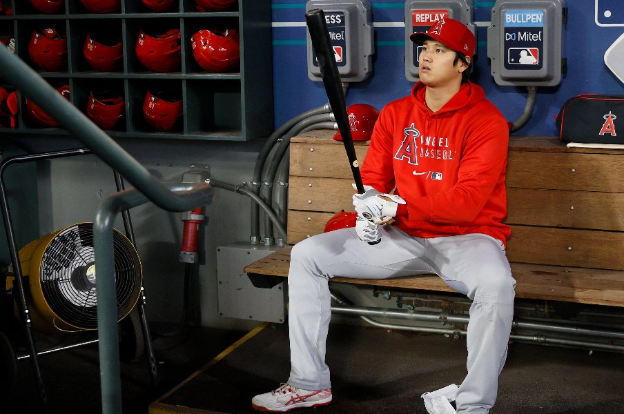 大谷翔平、キャリア初の「502打席」到達…来季、投球回数「162回」とWクリアする可能性は?<投打でタイトル争いも><Number Web> photograph by Getty Images