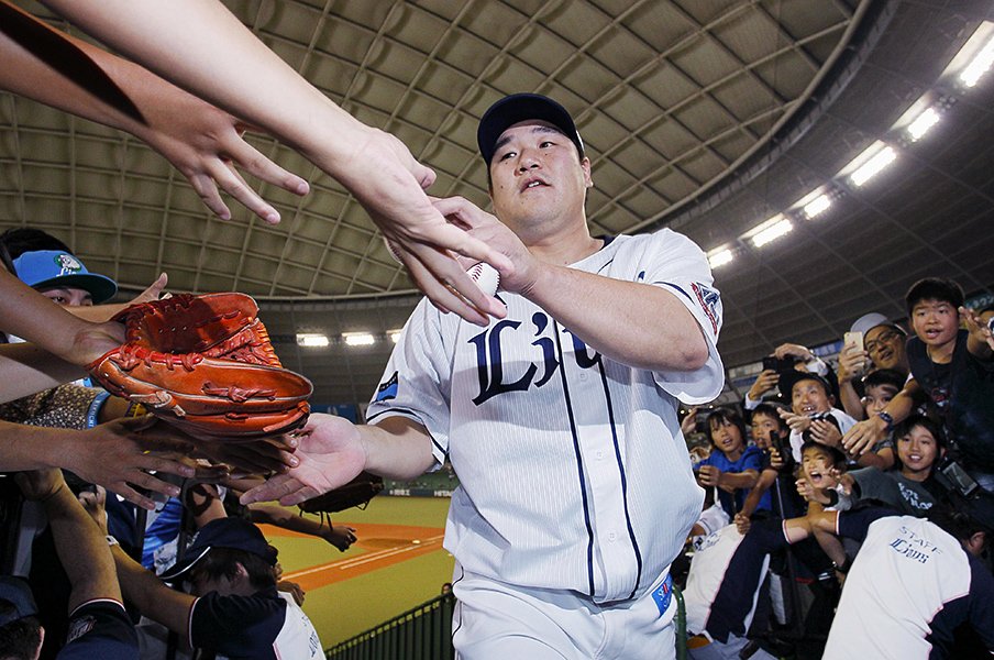 技術屋・中村剛也の見事な復活劇。「振り遅れるなら強制的に……」<Number Web> photograph by Kyodo News