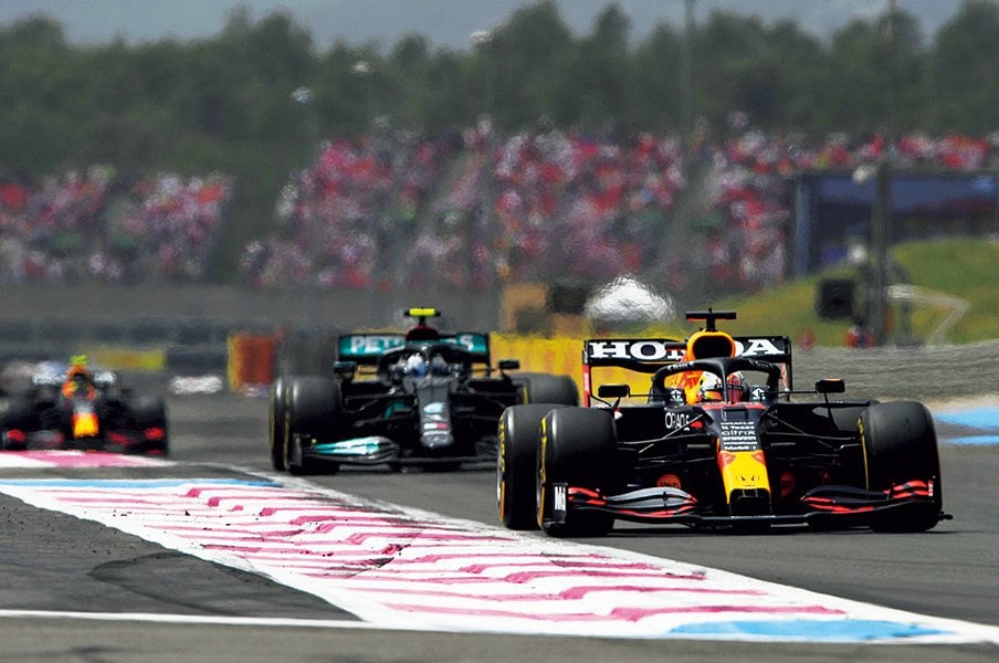 【F1】シーズン最高の勝利を実現したレッドブルの勇気ある選択。<Number Web> photograph by Getty Images