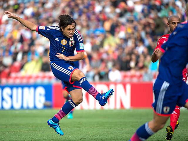 攻撃の指揮はいまだ遠藤の独壇場 アジア杯初戦で再確認した 特殊性 サッカー日本代表 Number Web ナンバー