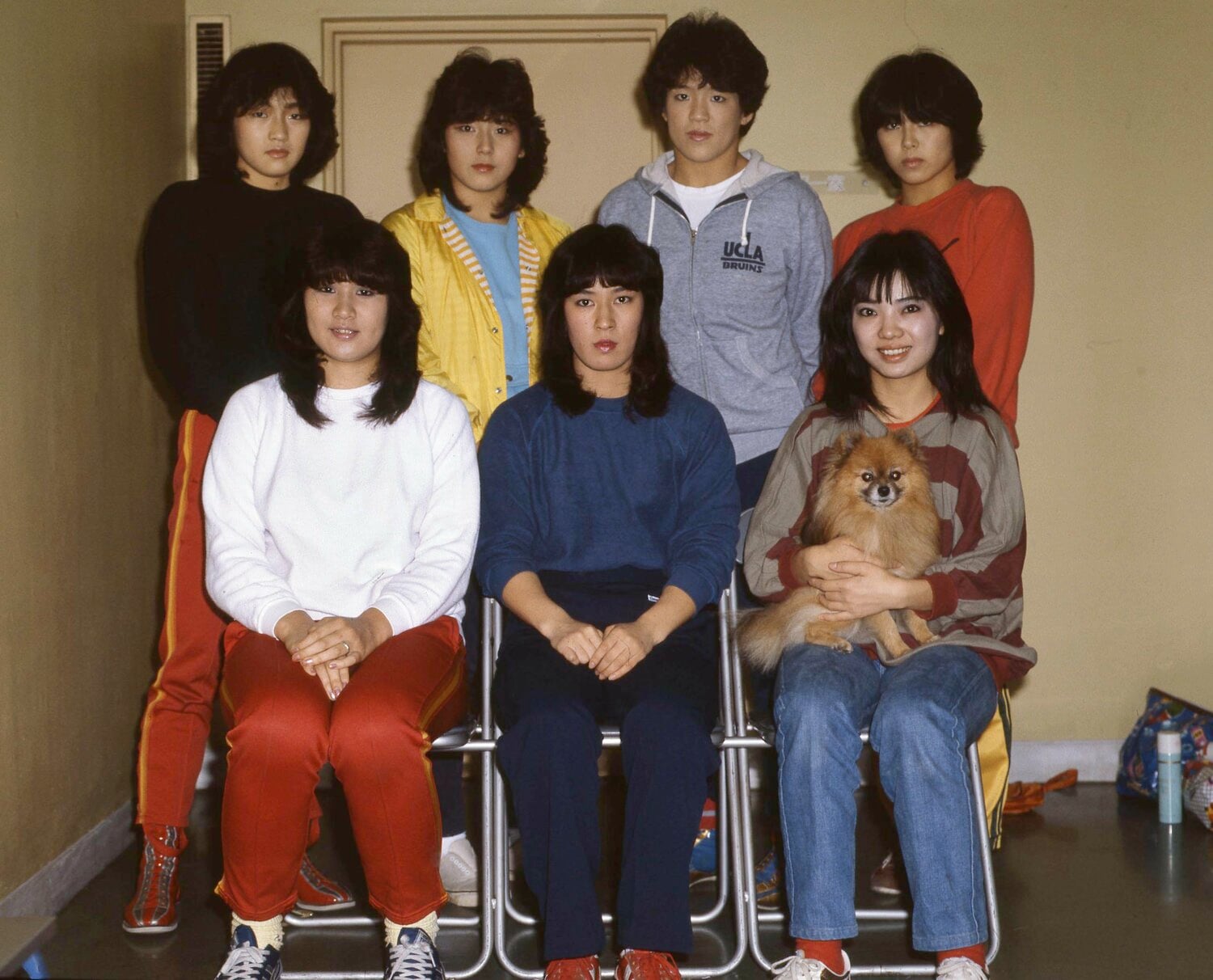 前列左がジャンボ堀。中央はジャガー横田、その右がミミ萩原。後列にはクラッシュ・ギャルズの姿も　©東京スポーツ新聞社