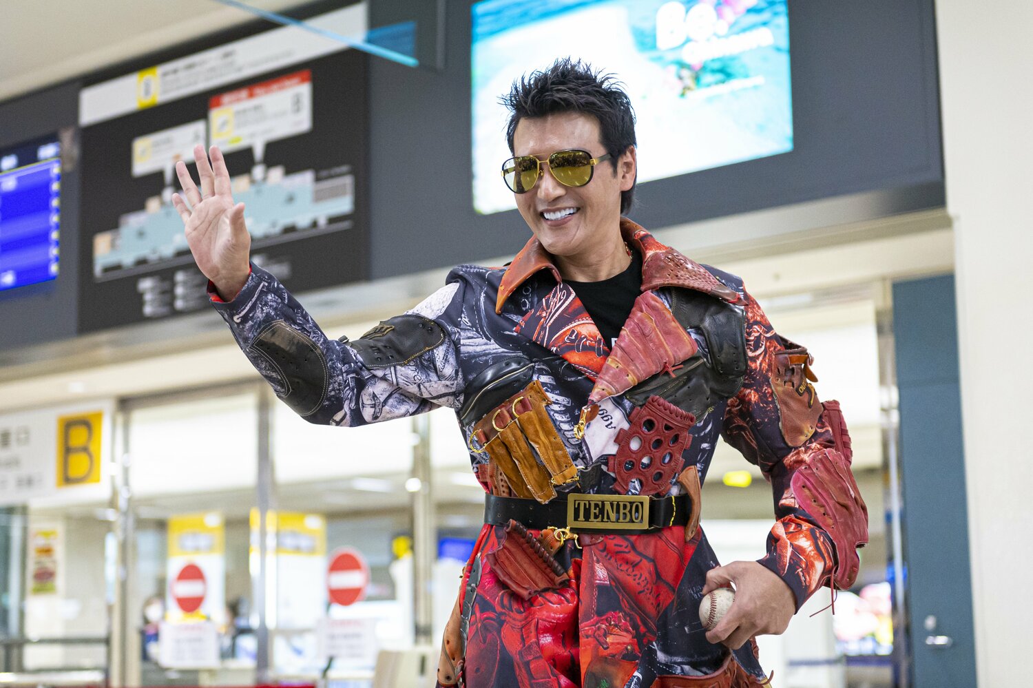 キャンプイン時の新庄BIGBOSS　©Takuya Sugiyama