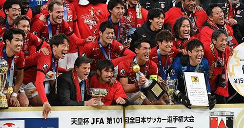 宇賀神友弥を徹底解剖 - Number Web - ナンバー 宇賀神友弥を徹底解剖 - Number Web - ナンバー