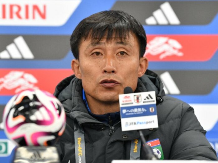 「日本人記者の質問には答えない」「まさかの平壌開催中止にも表情を崩さず…」日本代表が苦戦した北朝鮮監督の“不敵な無表情会見”<Number Web> photograph by JFA/AFLO