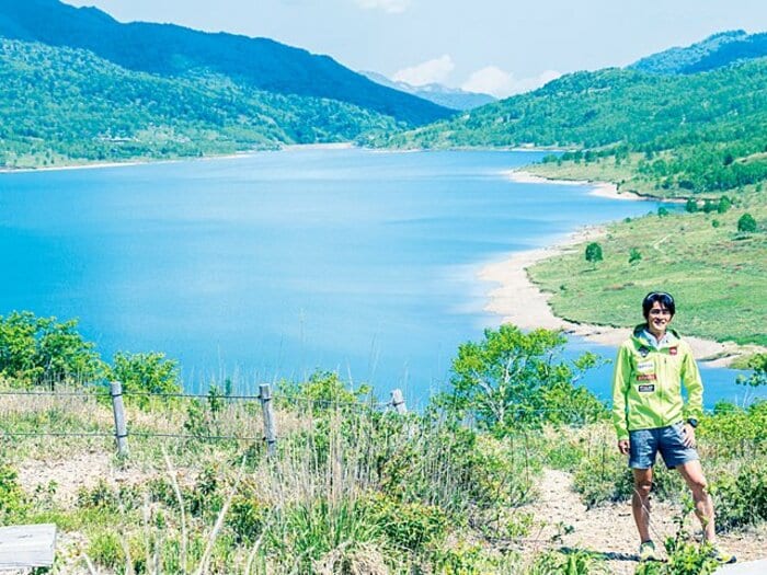 <達人が教える山旅> 鏑木毅と行く野反湖 「“再発見”した古道を歩き、走ってみよう」<Number Web> photograph by Shiro Miyake