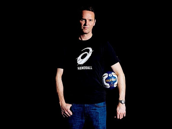 ハンドボール代表に世界一の監督が。シグルドソンという男の履歴書。＜Number Web＞ photograph by Cedric Diradourian