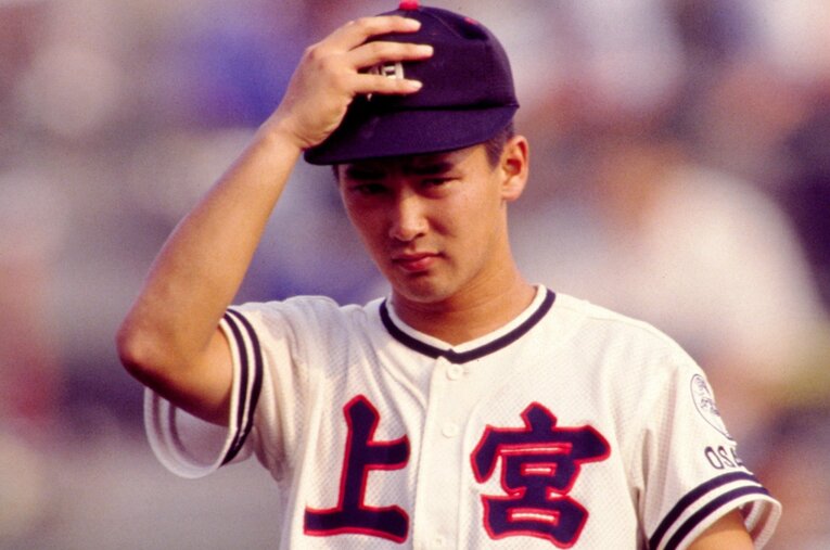 1989年夏の甲子園、上宮高（大阪）の元木大介。甲子園に3度出場している ／ photograph by AFLO