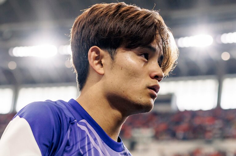 北中米W杯オランダ戦、久保建英は中村敬斗の同点ゴールをアシストしたものの、左ひざに痛恨のケガを負った ／ photograph by Kiichi Matsumoto/JMPA