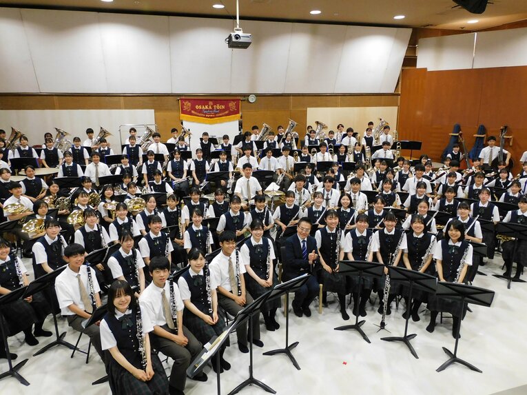 一部のメンバーだけでなく、可能な限り部員全員で活動するのが大阪桐蔭吹奏楽部の特徴だ　©︎Haruka Sato